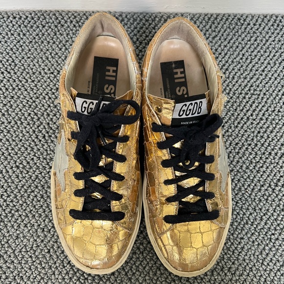 Golden Goose Gold Croc Embossed Leather Superstar Low-Top Sneaker - Picture 6 of 8